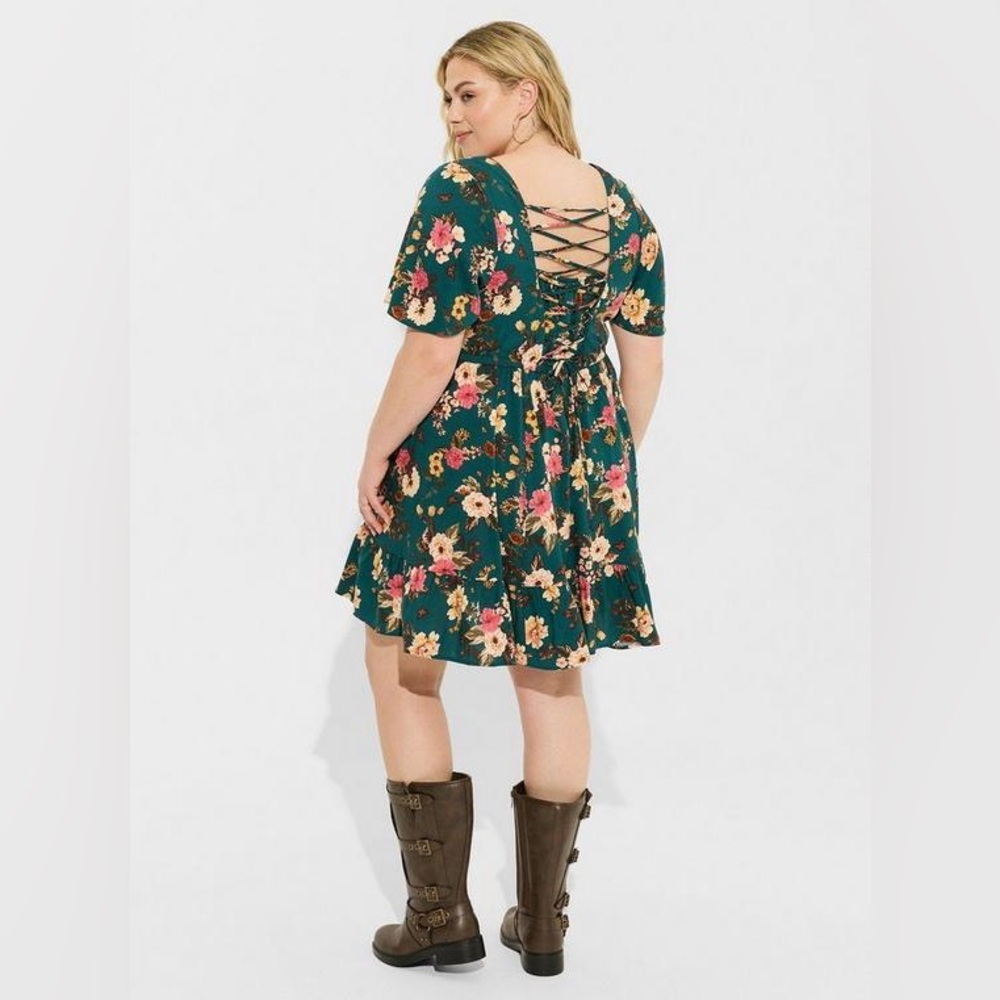 TORRID - Mini Wash Challis Flutter Sleeve Lace Back Dress - Picture 5 of 11